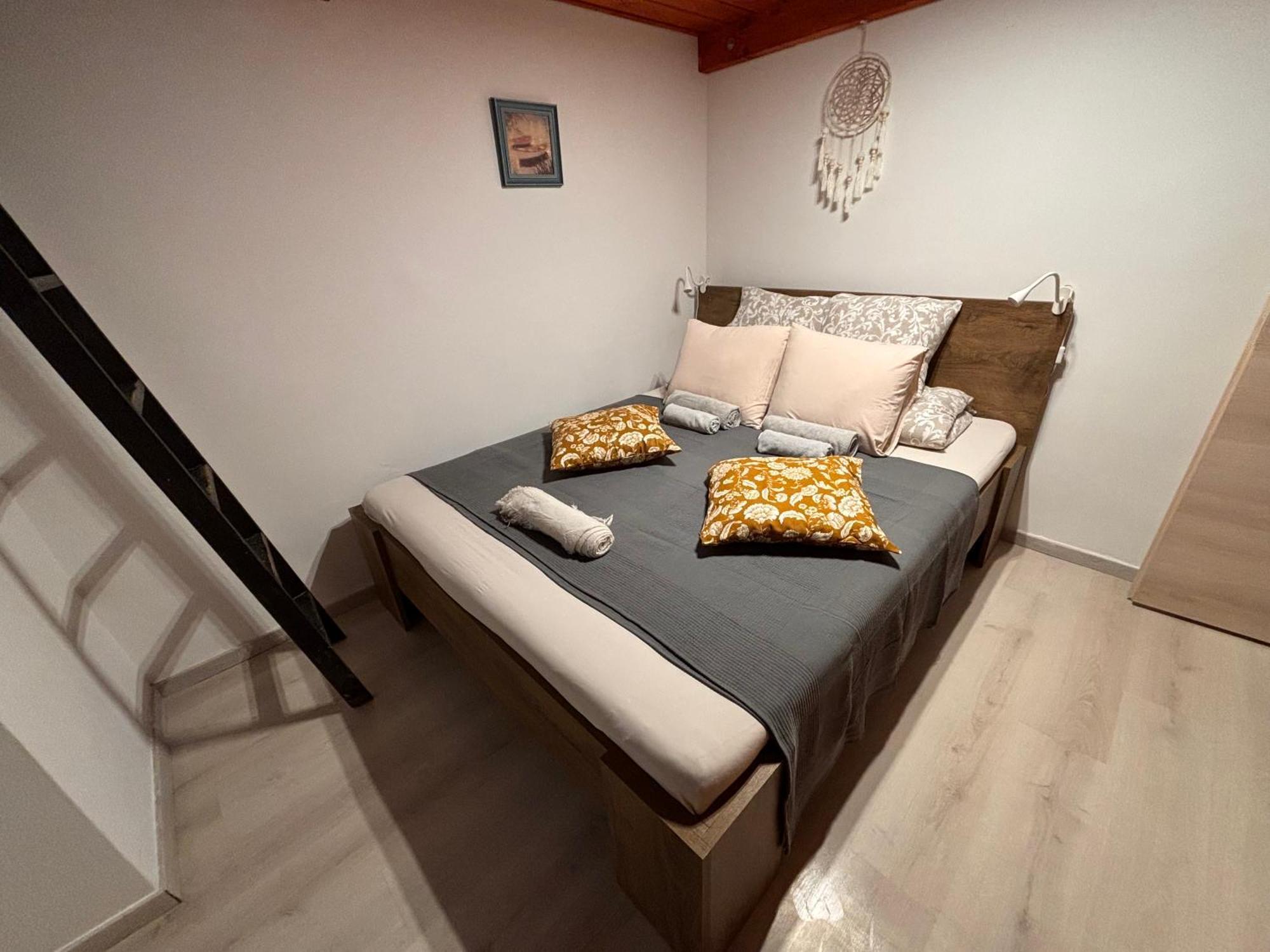Goldcentral Apartment Danube Budapest Exterior photo